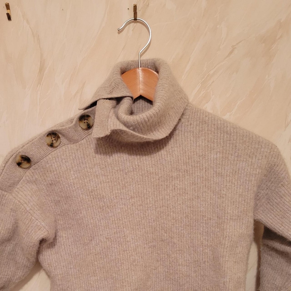 Madewell turtle-neck sweater